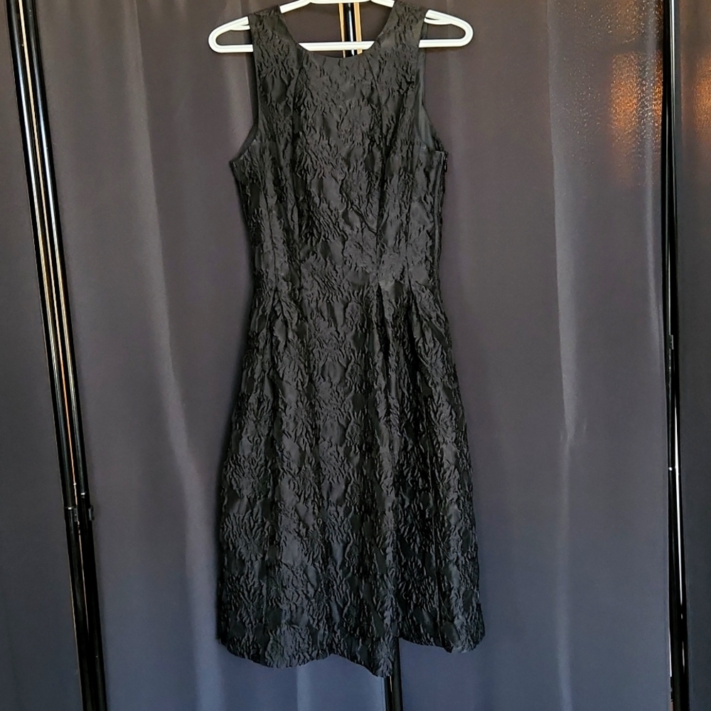 H&M Black Textured dress. Size U.S. 8.